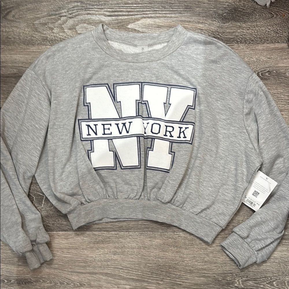 Altar’d State Gray New York Graphic Women's Crop Sweatshirt